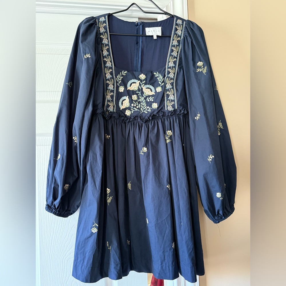 MARBLE Dress in Navy with Floral Embroidery